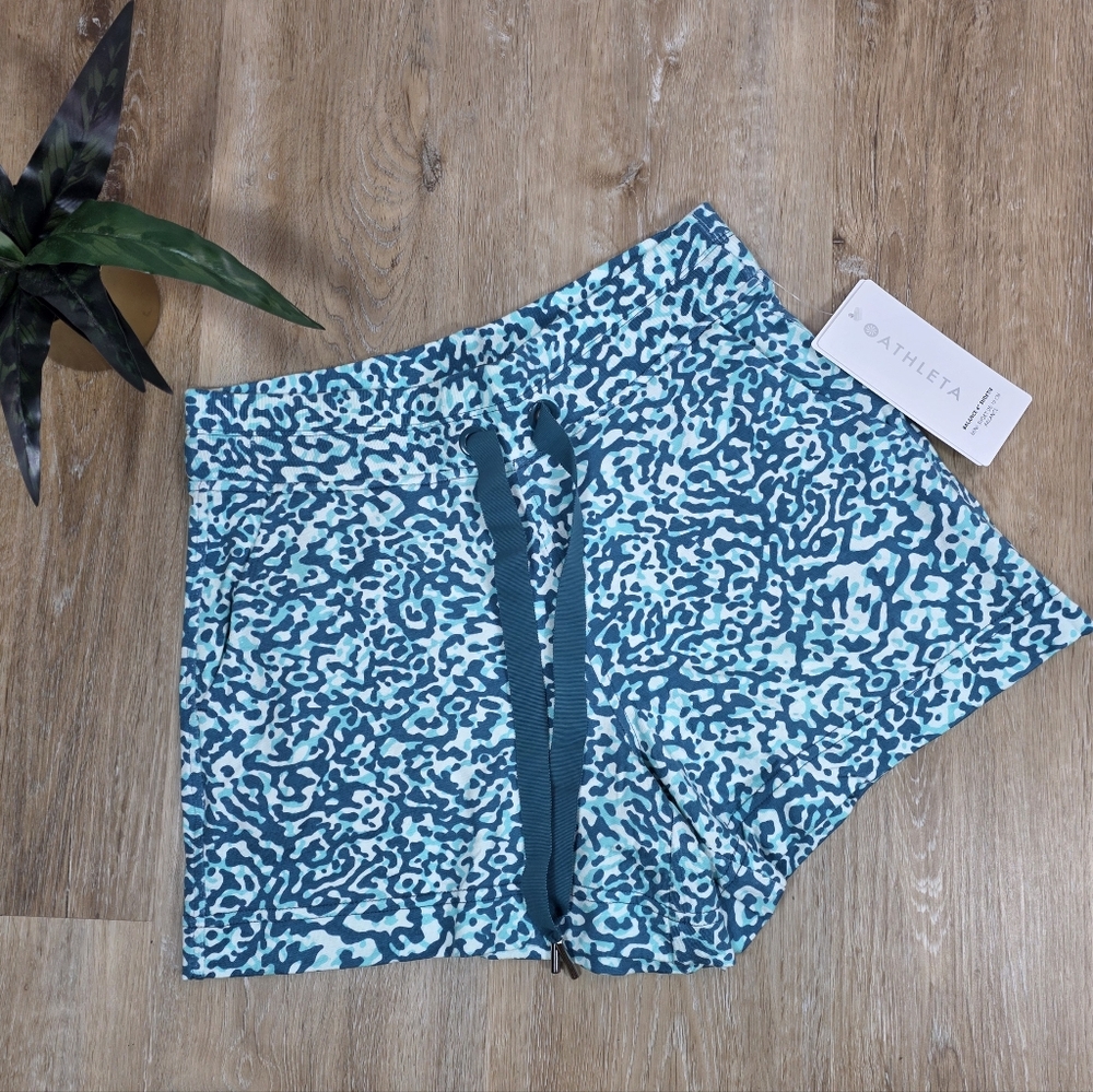 🆕️Athleta Balance 4" Shortie Teal Clouded Leopard Women's Athletic Shorts XS
